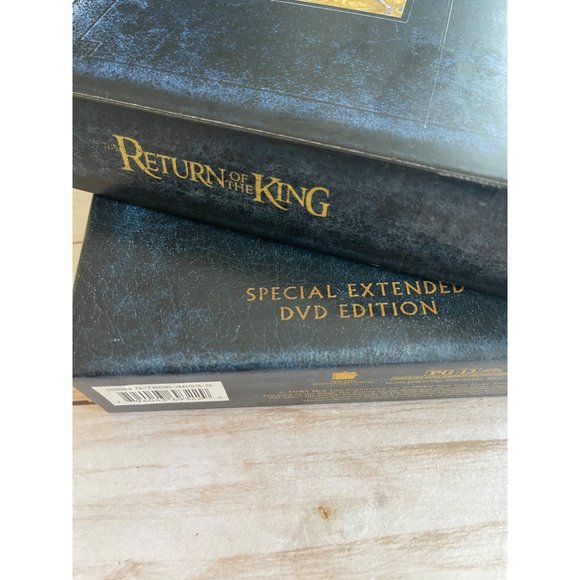 Lord of the Rings Trilogy Extended Edition Dvd Sets - Picture 5 of 8